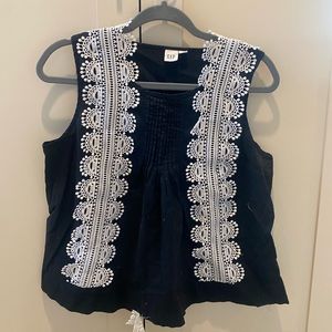 Blank tank with lace detail